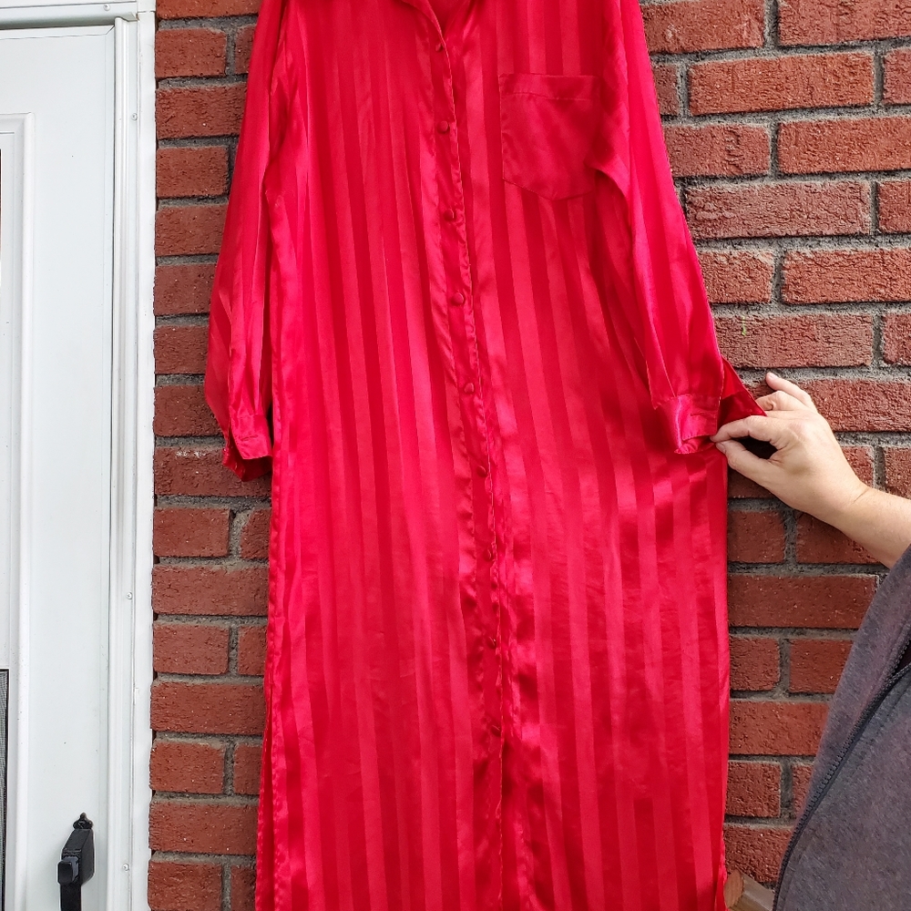 Women's night gown